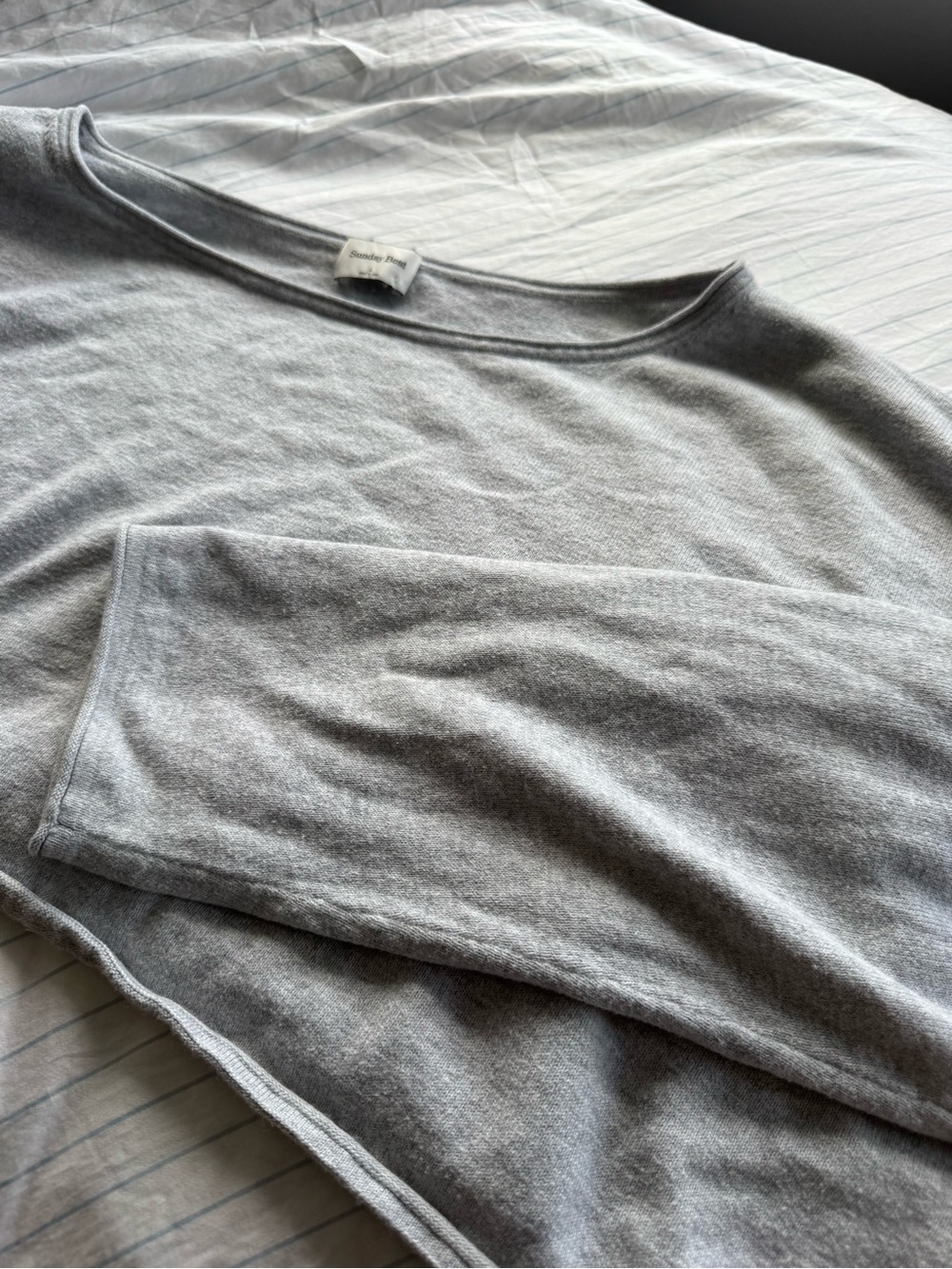 Sunday Best off-the-shoulder cropped long sleeve Tee in heather grey, size: L - Picture 5 of 5